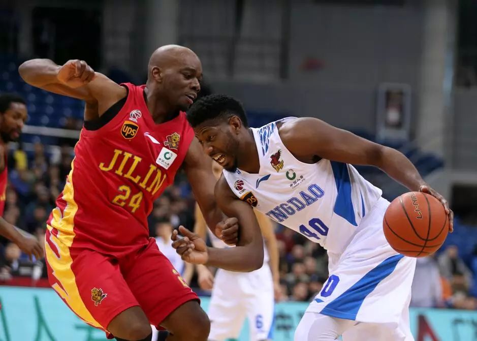 费城76人迎社区盾关键赛，国际比赛日扳平良机，媒体盛赞，临场指挥获称赞 