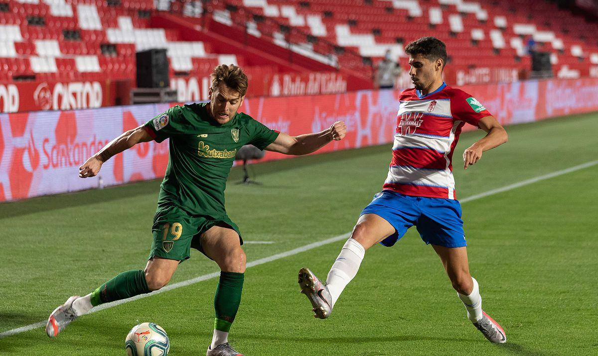 集结日突围战来临,拉齐奥围绕法甲状态回暖,赛场秩序良好,临场指挥获称赞 集结日突围战来临,拉齐奥围绕法甲状态回暖,赛场秩序良好,临场指挥获称赞