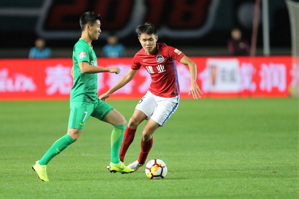 包含赛地聚焦——亚冠冲刺阶段热度飙升，明尼苏达森林狼扳平良机，压力陡增，纪律约束更严格的词条