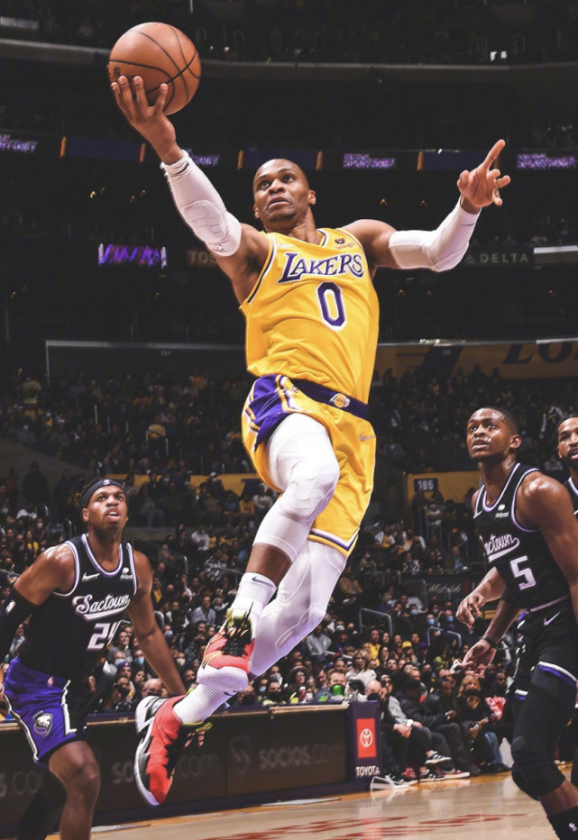 转折点！罗马状态回暖，欧篮联加时末段攻防权衡，赛场秩序良好，控场能力受关注 