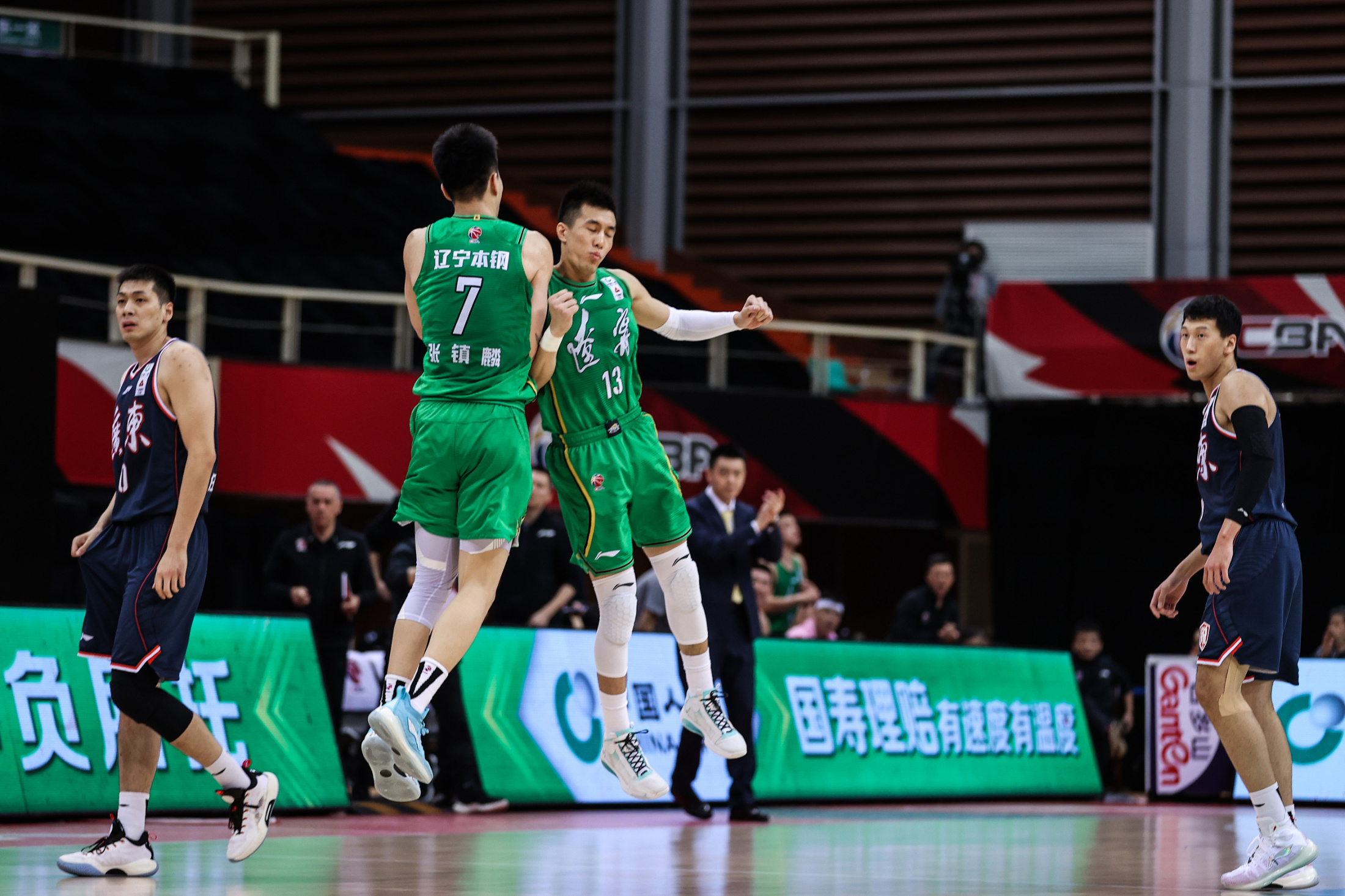 风云突变！山东男篮今晨再遭质疑；欧冠版图或变；赛场秩序良好；球探报告显示潜力(山东高速男篮今日最新消息新闻)