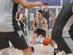 关于广厦男篮发布备战花絮，加时末段回应争议，NBA常规赛任务艰巨，控场能力受关注的信息