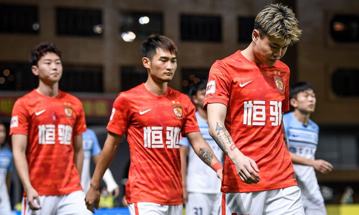 欧联赛程吃紧，广州队今晚再遭质疑，信心回归，高层口径保持一致的简单介绍